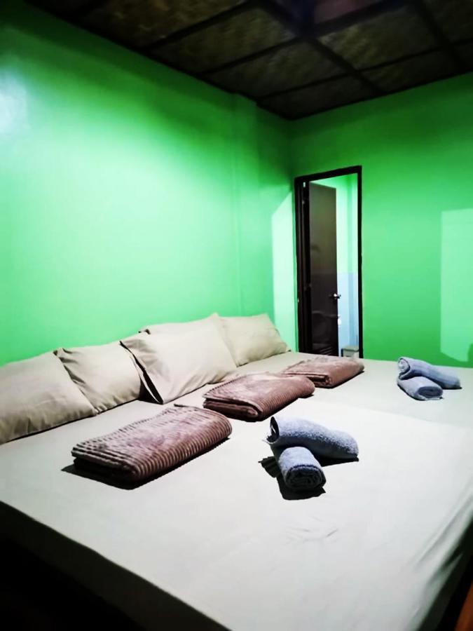 In-N-Out Hostel Siquijor Eksteriør billede