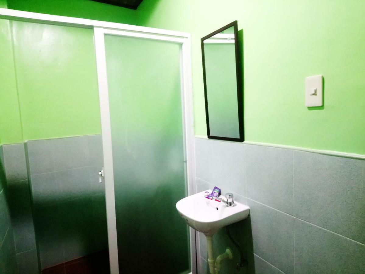 In-N-Out Hostel Siquijor Eksteriør billede